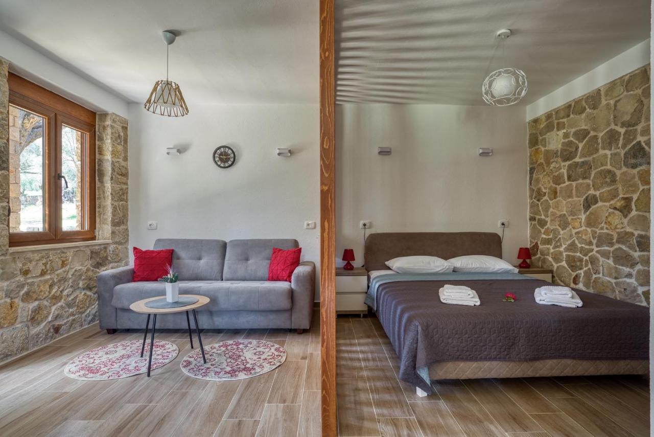 Ferienwohnung Stonehouse in Olives Ulcinj Exterior foto