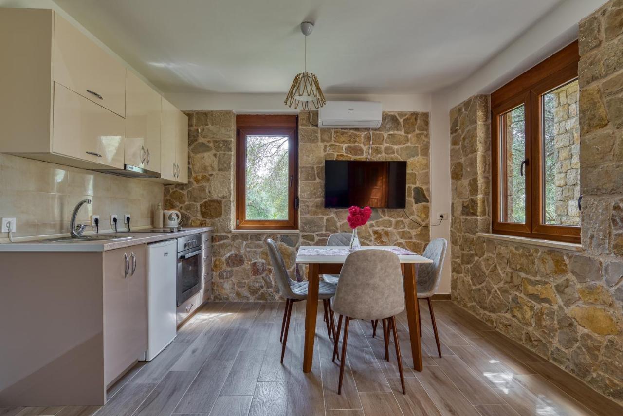 Ferienwohnung Stonehouse in Olives Ulcinj Exterior foto