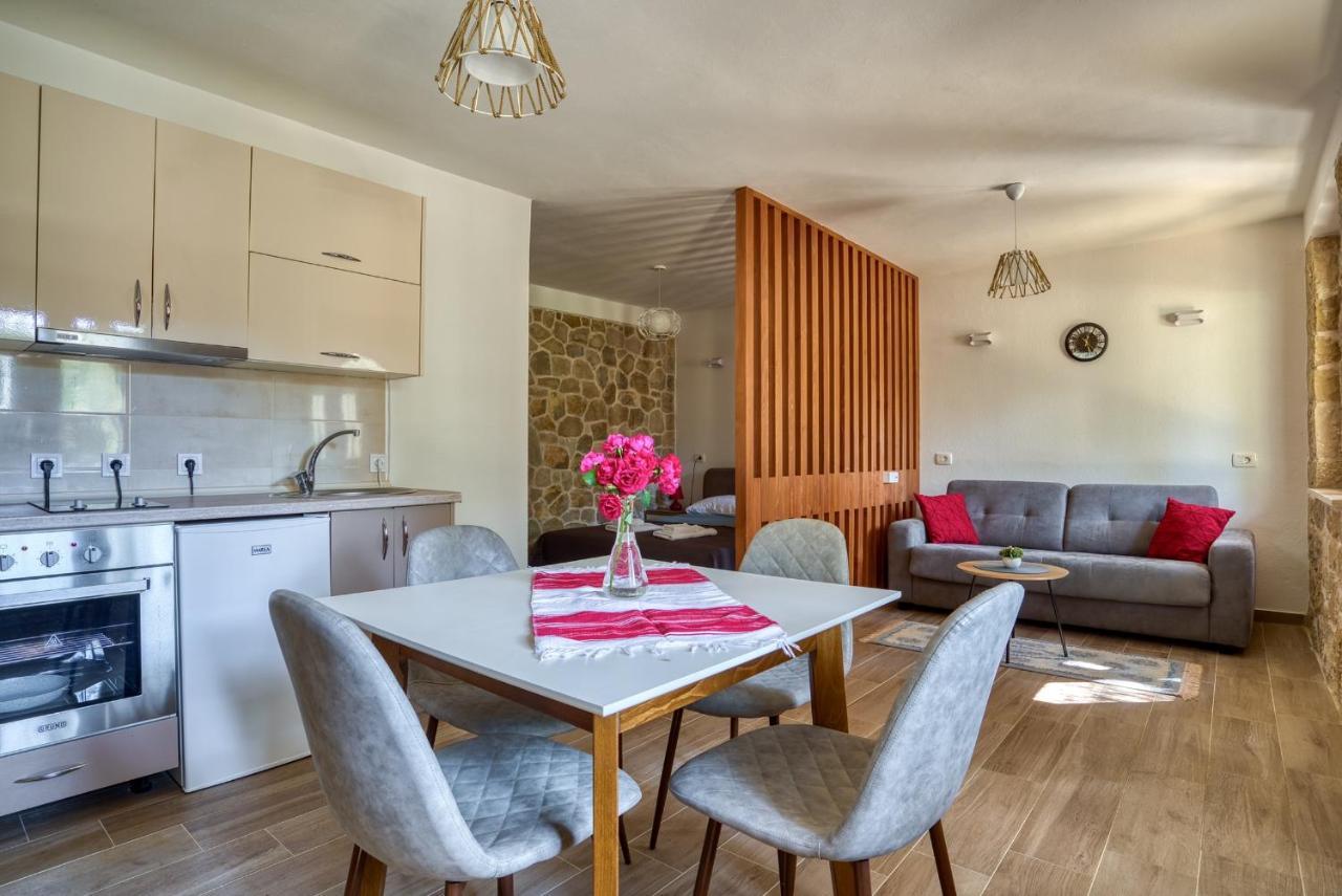 Ferienwohnung Stonehouse in Olives Ulcinj Exterior foto