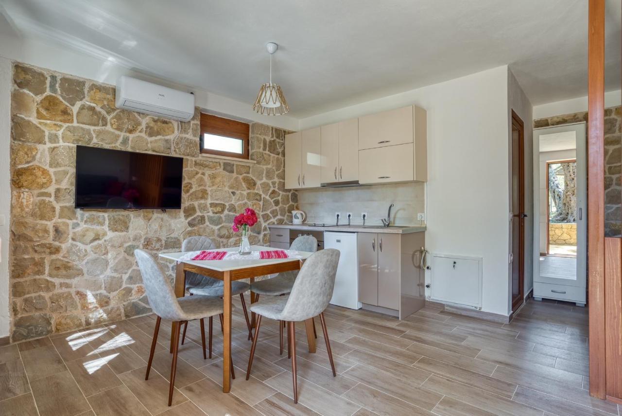 Ferienwohnung Stonehouse in Olives Ulcinj Exterior foto